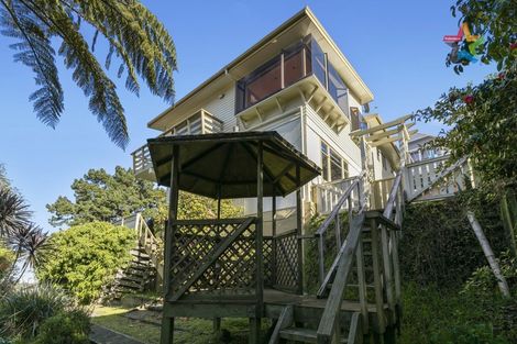 Photo of property in 10 Jacaranda Grove, Maungaraki, Lower Hutt, 5010