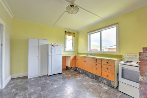 Photo of property in 63 Main Road, Clinton, 9534