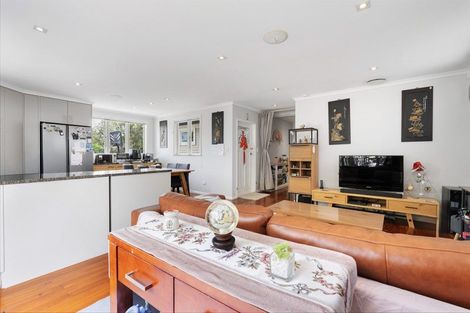 Photo of property in 53 Bond Crescent, Forrest Hill, Auckland, 0620