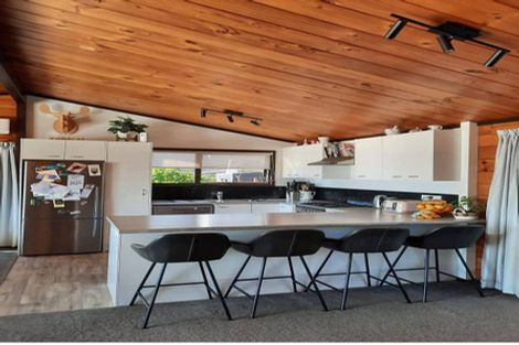 Photo of property in 98 Conclusion Street, Ascot Park, Porirua, 5024