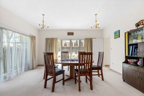 Photo of property in 6 Daffodil Grove, Carterton, 5713