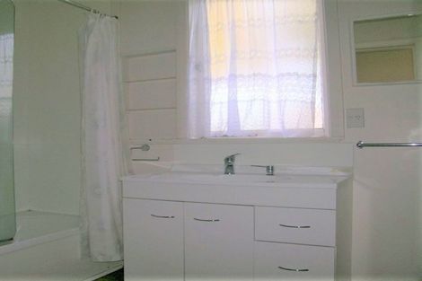 Photo of property in 64 Te Rangitautahanga Road, Turangi, 3334