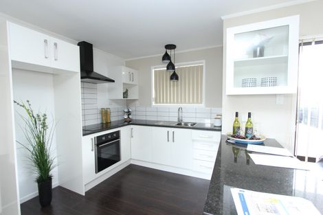 Photo of property in 4a Palmers Road, Clendon Park, Auckland, 2103