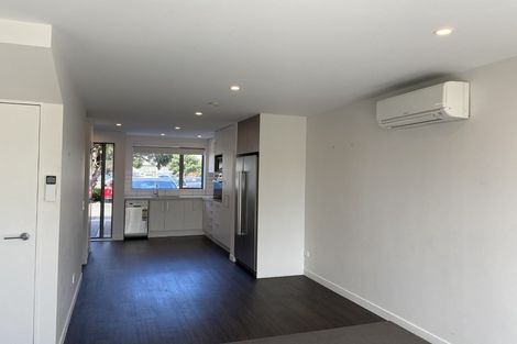 Photo of property in 3/2 Stone Street, Miramar, Wellington, 6022