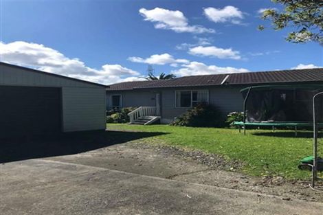 Photo of property in 2/33 Penion Drive, Flat Bush, Auckland, 2023