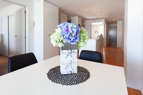 Photo of property in Algarve Apartments, 213/332 Maunganui Road, Mount Maunganui, 3116