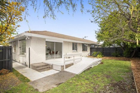 Photo of property in 2/21a Quinns Road, Shirley, Christchurch, 8013