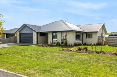 Photo of property in 15 Johnson Avenue, Amberley, 7410