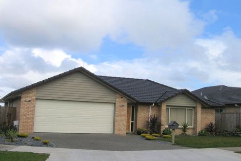 Photo of property in 10 Strundeen Close, Flat Bush, Auckland, 2016