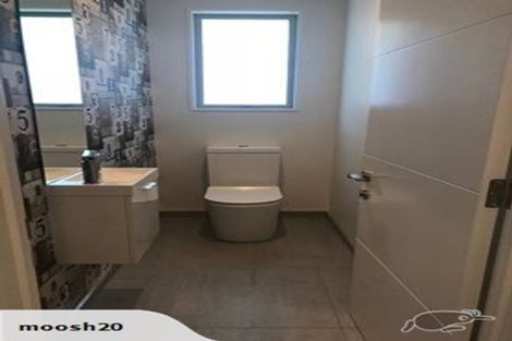 Photo of property in 14 Shillingford Boulevard, Rolleston, 7615