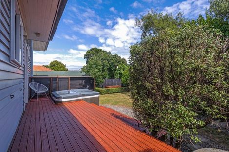 Photo of property in 6 Hughes Avenue, Hokowhitu, Palmerston North, 4410