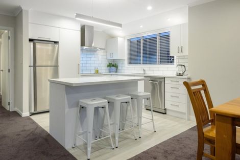 Photo of property in 52 Awataha Crescent, Pyes Pa, Tauranga, 3110