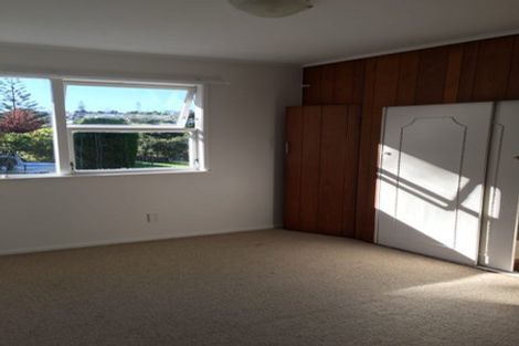 Photo of property in 16 Linley Place, Hillcrest, Auckland, 0627