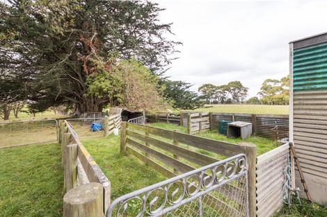 Photo of property in 660b Roberts Line, Kelvin Grove, Palmerston North, 4470