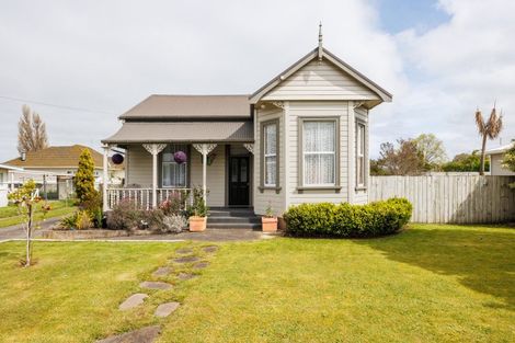 Photo of property in 5 Daniell Street, Bulls, 4818