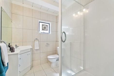 Photo of property in 69 Rosecamp Road, Beach Haven, Auckland, 0626