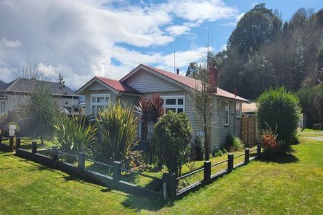 Photo of property in 4 Broadway, Reefton, 7830