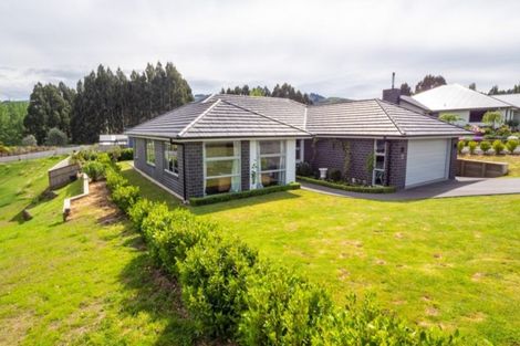 Photo of property in 75 Grandvista Drive, Green Island, Dunedin, 9018