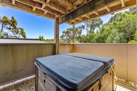 Photo of property in 352 Motutara Road, Muriwai, 0881