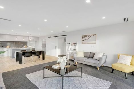 Photo of property in 68 Kakariki Grove, Waikanae, 5036