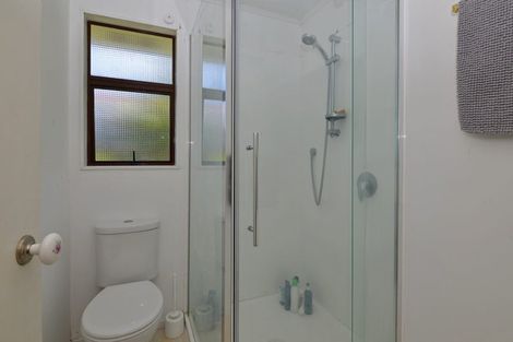 Photo of property in 76 Thurleigh Grove, Karori, Wellington, 6012