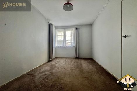 Photo of property in 17 Sheehan Road, Te Atatu South, Auckland, 0610