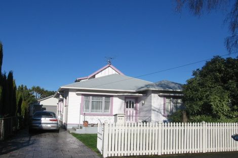 Photo of property in 40 Cudby Street, Woburn, Lower Hutt, 5011