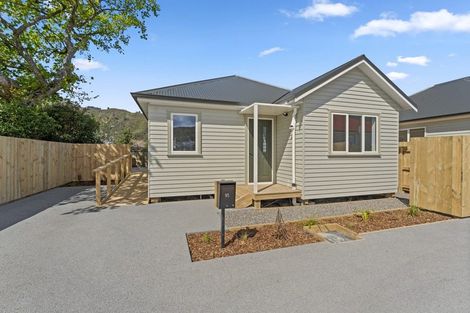 Photo of property in 4/5 Westminster Road, Wainuiomata, Lower Hutt, 5014