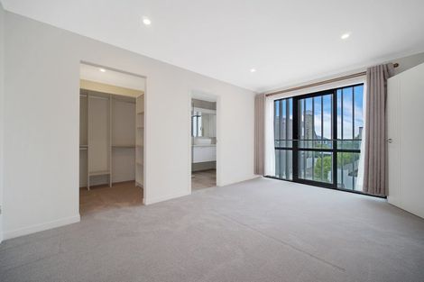 Photo of property in 5 Awakirihi Close, Shamrock Park, Auckland, 2016