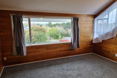 Photo of property in 43 Edmonton Road, Henderson, Auckland, 0612