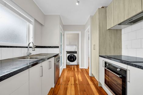 Photo of property in 27 Mckee Avenue, Fenton Park, Rotorua, 3010