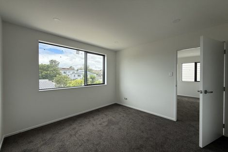 Photo of property in 40 Normanton Street, Glenfield, Auckland, 0629