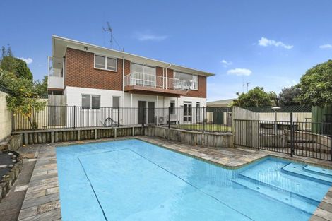 Photo of property in 16 Resthill Crescent, Glenview, Hamilton, 3206