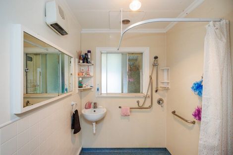 Photo of property in 2066 Tangimoana Road, Tangimoana, Palmerston North, 4473