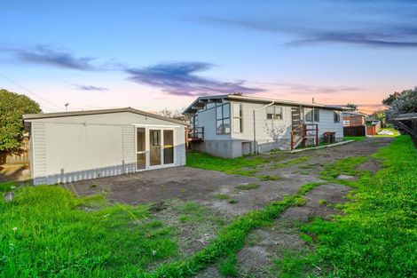 Photo of property in 35 Darnell Crescent, Clover Park, Auckland, 2019