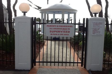 Photo of property in Oceanside Apartments, 9/453 Hibiscus Coast Highway, Orewa, 0931