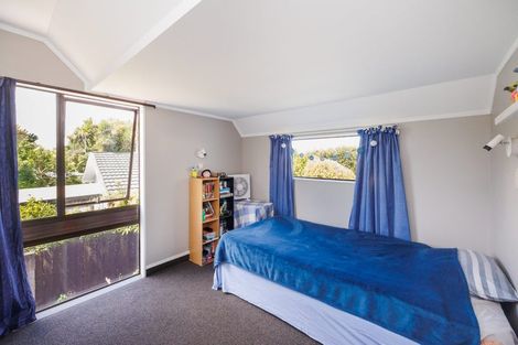Photo of property in 22 Truscott Grove, Awapuni, Palmerston North, 4412