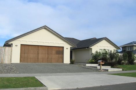 Photo of property in 19 Silkwood Place, Fitzherbert, Palmerston North, 4410