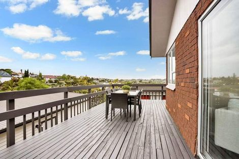 Photo of property in 20 Trias Road, Totara Vale, Auckland, 0629