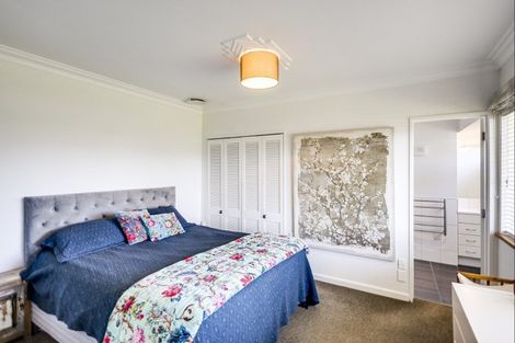 Photo of property in 28 Chester Street, Taradale, Napier, 4112