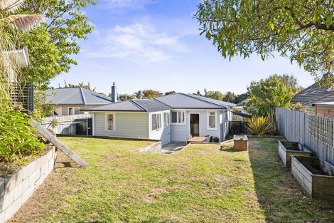 Photo of property in 6 Moa Road, Raumati Beach, Paraparaumu, 5032