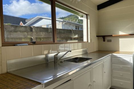 Photo of property in 15 Winara Avenue, Waikanae, 5036