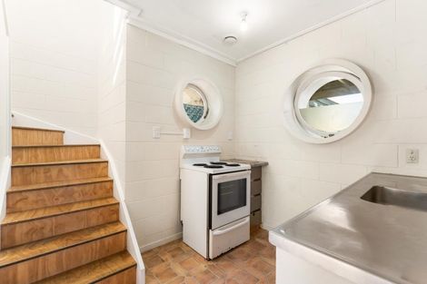 Photo of property in 98a Karewa Parade, Papamoa Beach, Papamoa, 3118