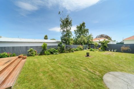Photo of property in 3 Bristol Crescent, Roslyn, Palmerston North, 4414