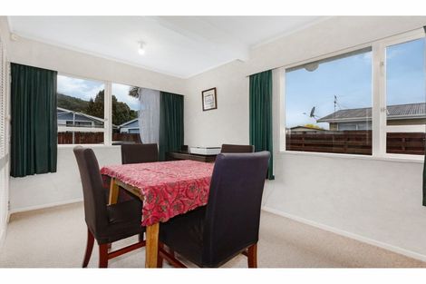 Photo of property in 19 California Drive, Totara Park, Upper Hutt, 5018