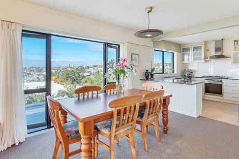 Photo of property in 2/19a Seaview Road, Castor Bay, Auckland, 0620