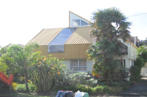 Photo of property in 50 Hattaway Avenue, Bucklands Beach, Auckland, 2012