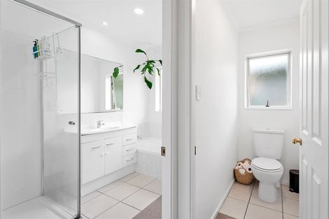 Photo of property in 6 Spinnaker Point, Manly, Whangaparaoa, 0930