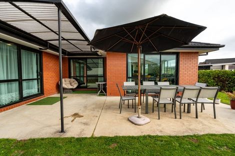 Photo of property in 14 Te Tiireke Drive, Glenview, Hamilton, 3206