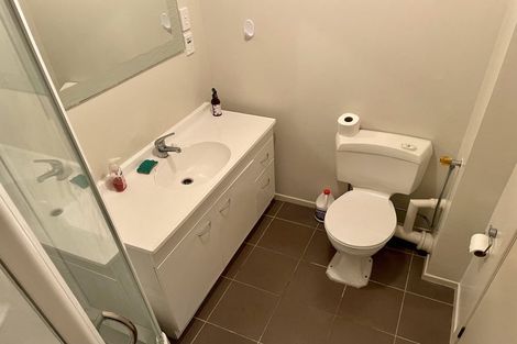 Photo of property in 4/2 Oriental Terrace, Mount Victoria, Wellington, 6011